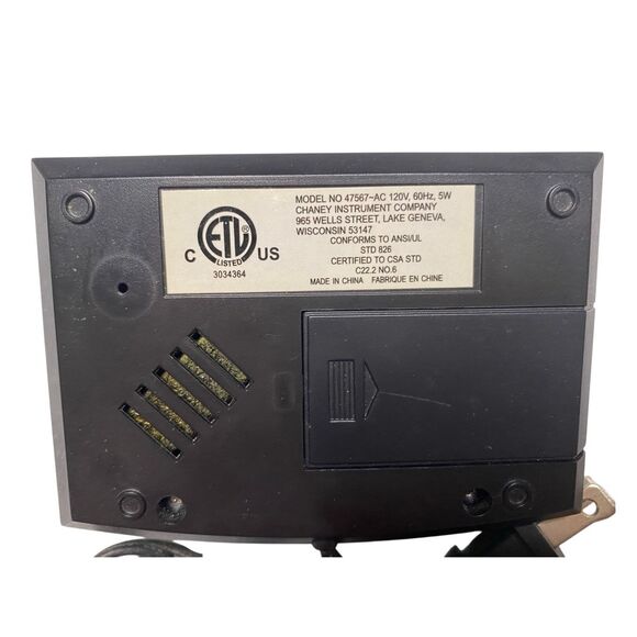 AcuRite Digital Alarm Clock Wood Grain LED Red Display Model 47567 Vintage - Picture 8 of 15